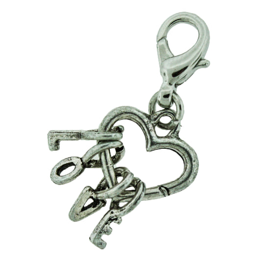H6 Love Heart Keys ctr Charm Silver 